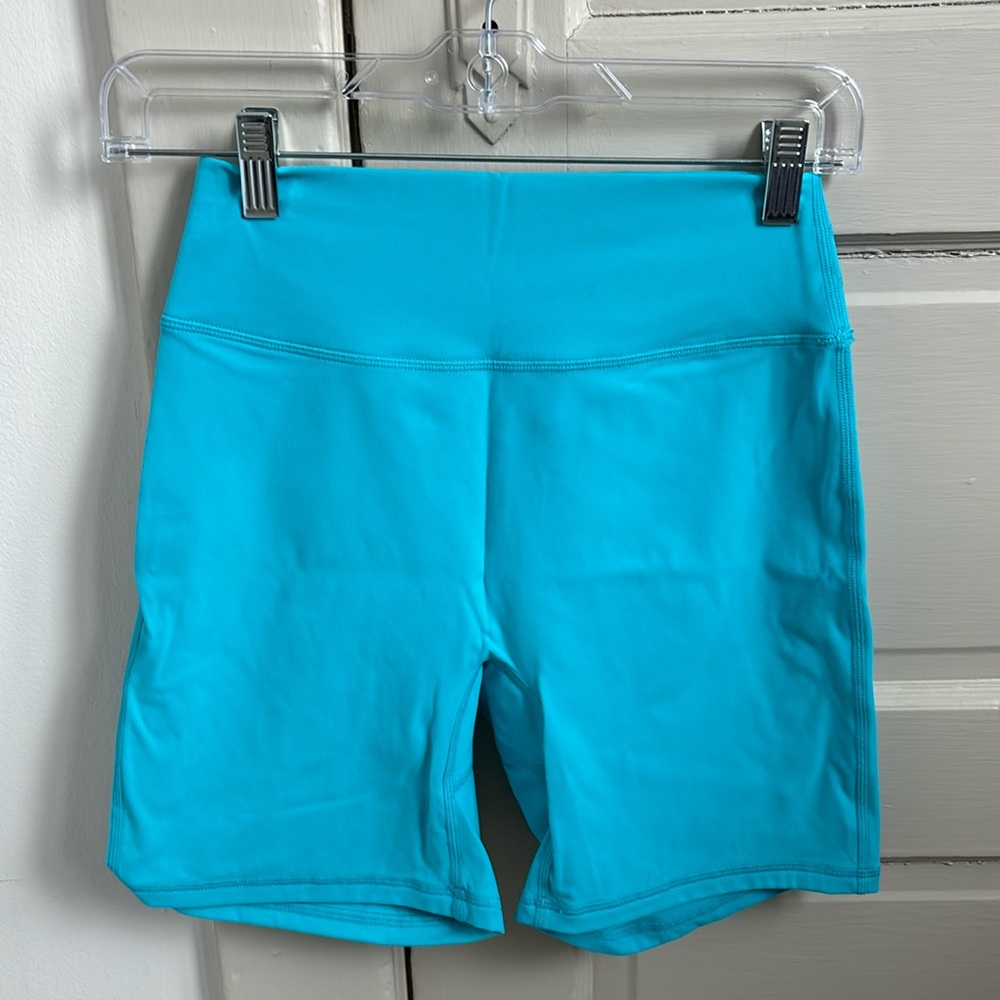 BuffBunny Legacy 6” Shorts Medium